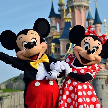 L'Olivier Centre Ville Parking Disneyland 4 Personnes Et 1 Bebe Bailly-Romainvilliers Extérieur photo